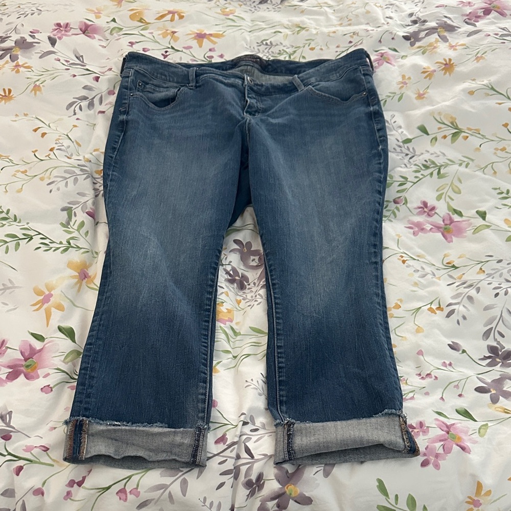Torrid Dark Blue Cropped Jeans